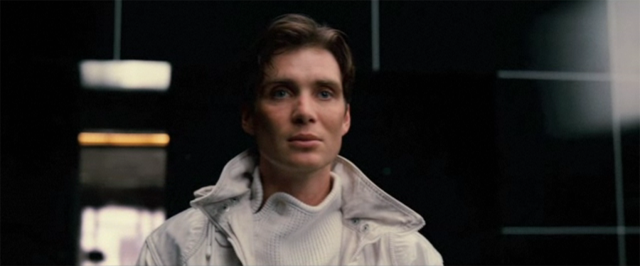 Cillian Murphy does something a bit different from the other Christopher Nolan movies he's in. Well, he's not the Scarecrow, so anything would be different.